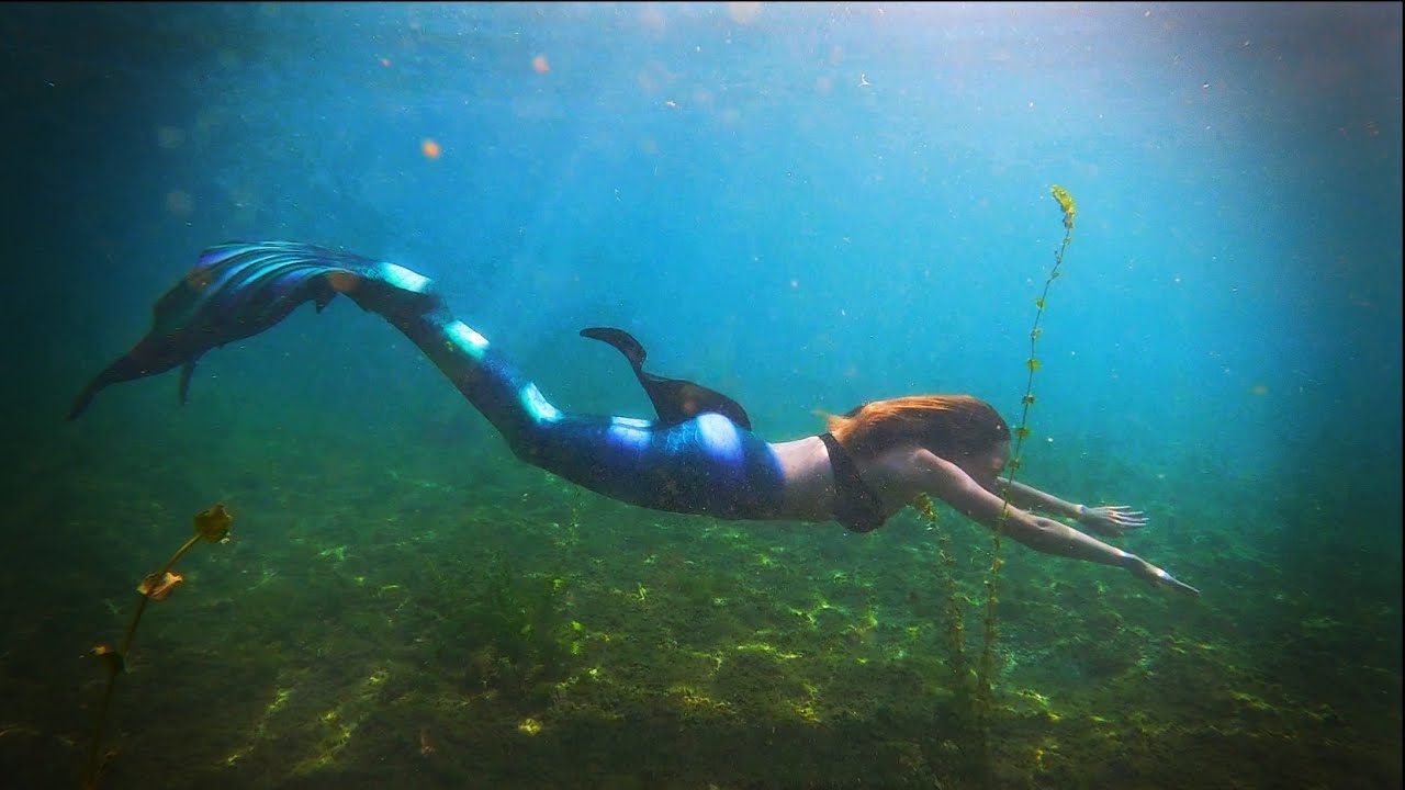 BEETLEJUICE SANDWORM MERMAID TAIL SWIM IN THE LAKE