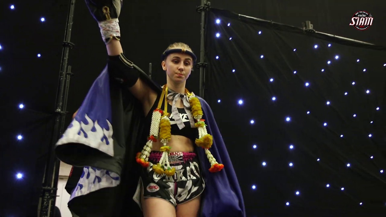 Ellie Barker vs Jasmine Parr | Muay Thai Fight UK