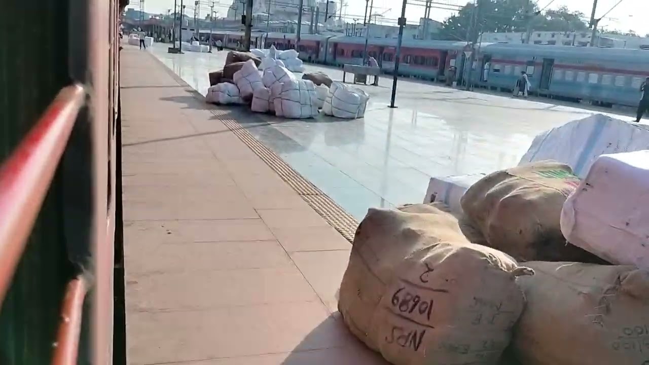 14003 Malda Town New Delhi express