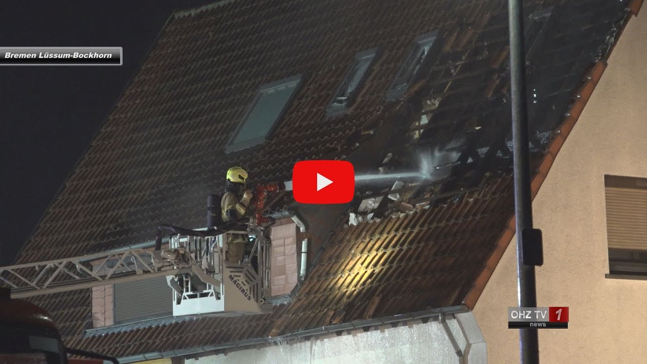 Anwohner melden Verpuffung und Flammen aus Wohnhaus