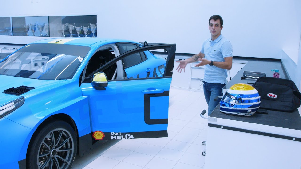 Santiago Urrutia goes to work at Lynk & Co Cyan Racing