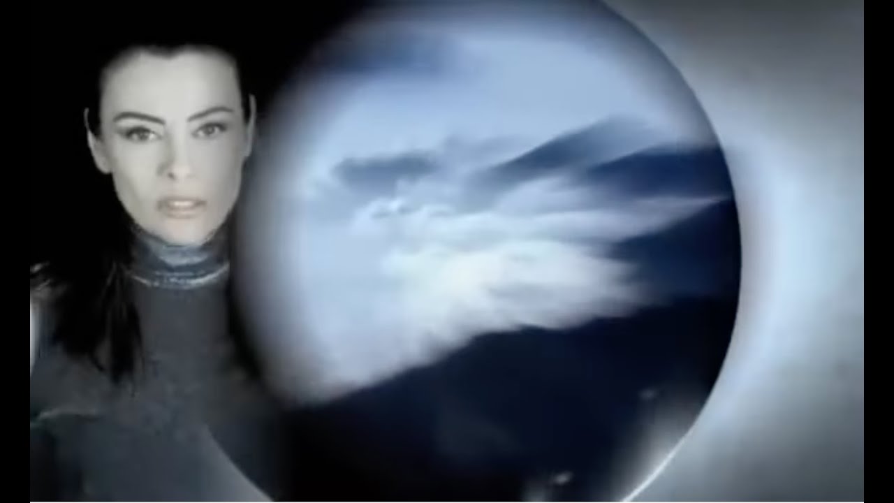 Alice - Il giorno dell'indipendenza (Official Video)