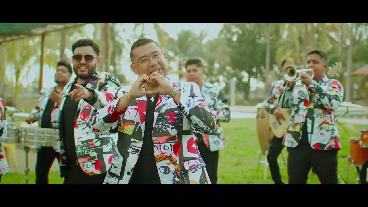 PopurrI #1 MÁS KUMBIA - VIDEO OFICIAL