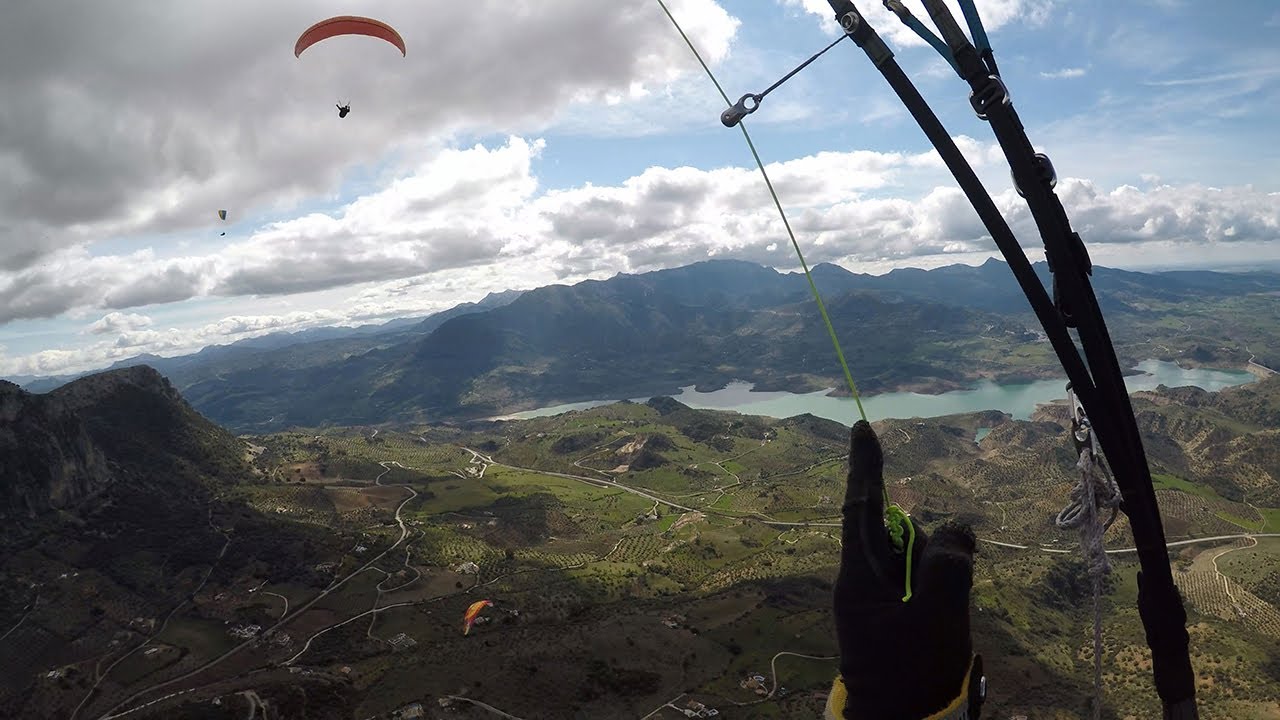 Paragliding Algodonales 2022 over to Ronda La Vieha
