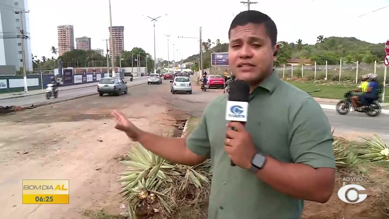 Carreta tomba, pega fogo e deixa dois mortos na Rota do Mar - 20/02/2026