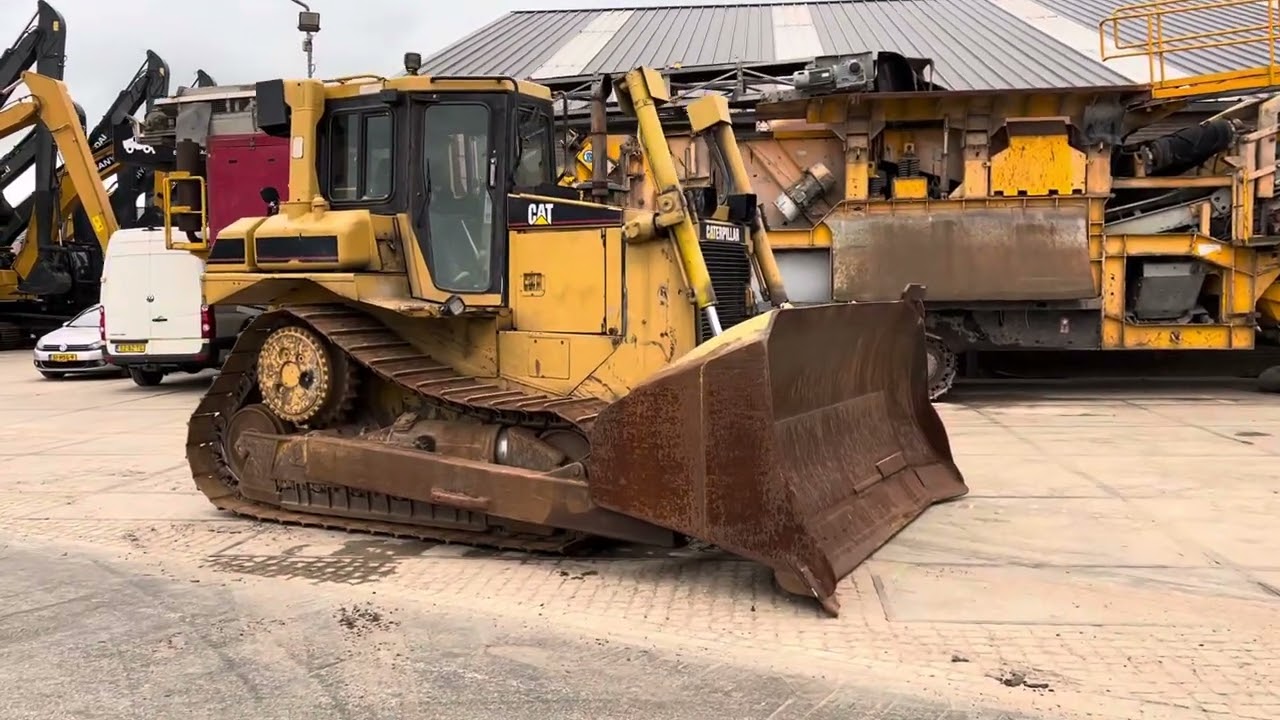 Caterpillar D6R Bulldozer - Year: 1997 (Refnr. BM5446)