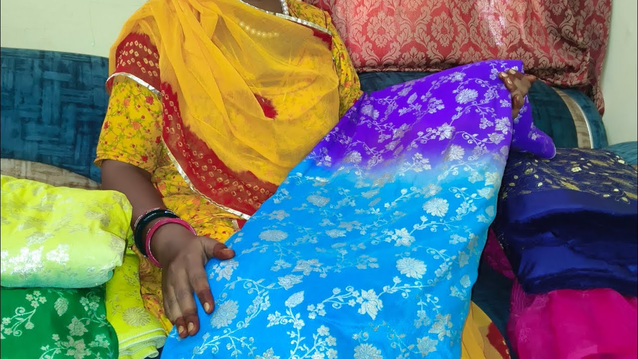 डोला सिल्क में बुटीक सूट 