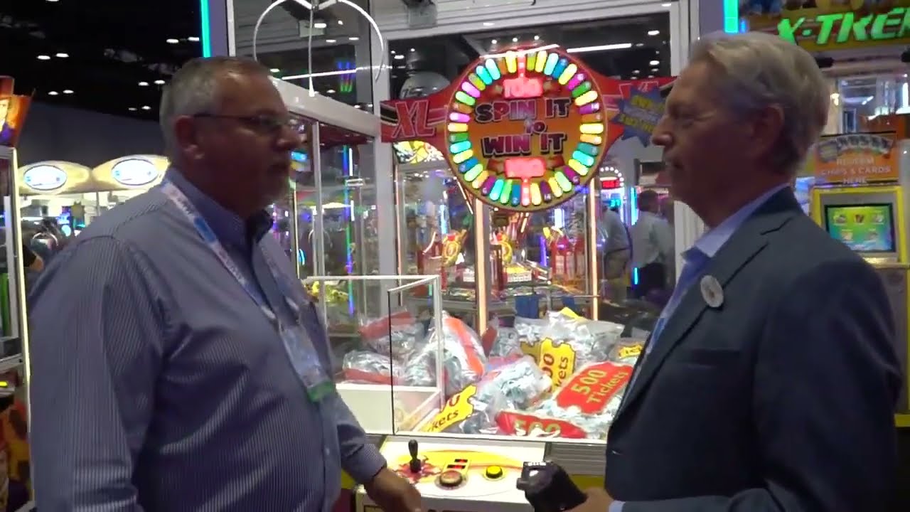 Cosmic XL | Tall Claw Machine with Consolidation Prize for Arcades | ELAUT