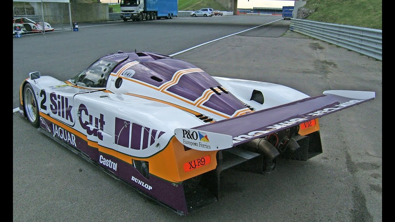 (Multiclass) 1988 Jaguar XJR-9 hunts down the leaders at Daytona (Replay)