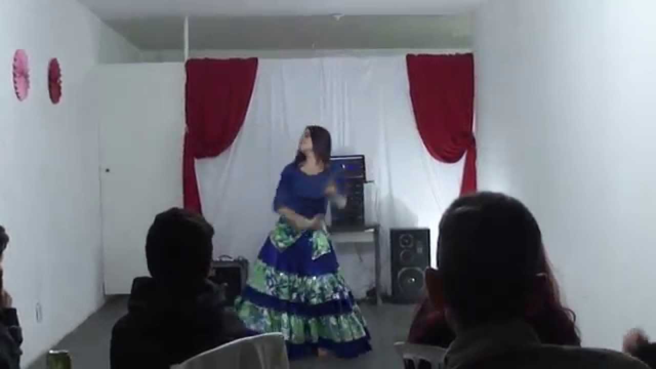 Prof. Cinthia Barroso - Dança Cigana (Malaguena Salerosa) na Casa Amor e Vida 21/06/2015