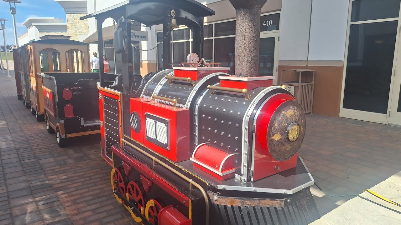 The Grand Prairie Premium Outlets Big Train Ride Walkthrough Tour (Closed) (Not A Kiddie Ride) 