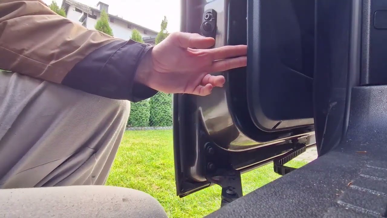 Rear door sound proofing and speaker change  Peugeot Traveller, Citroen Spacetourer, Toyota Proace