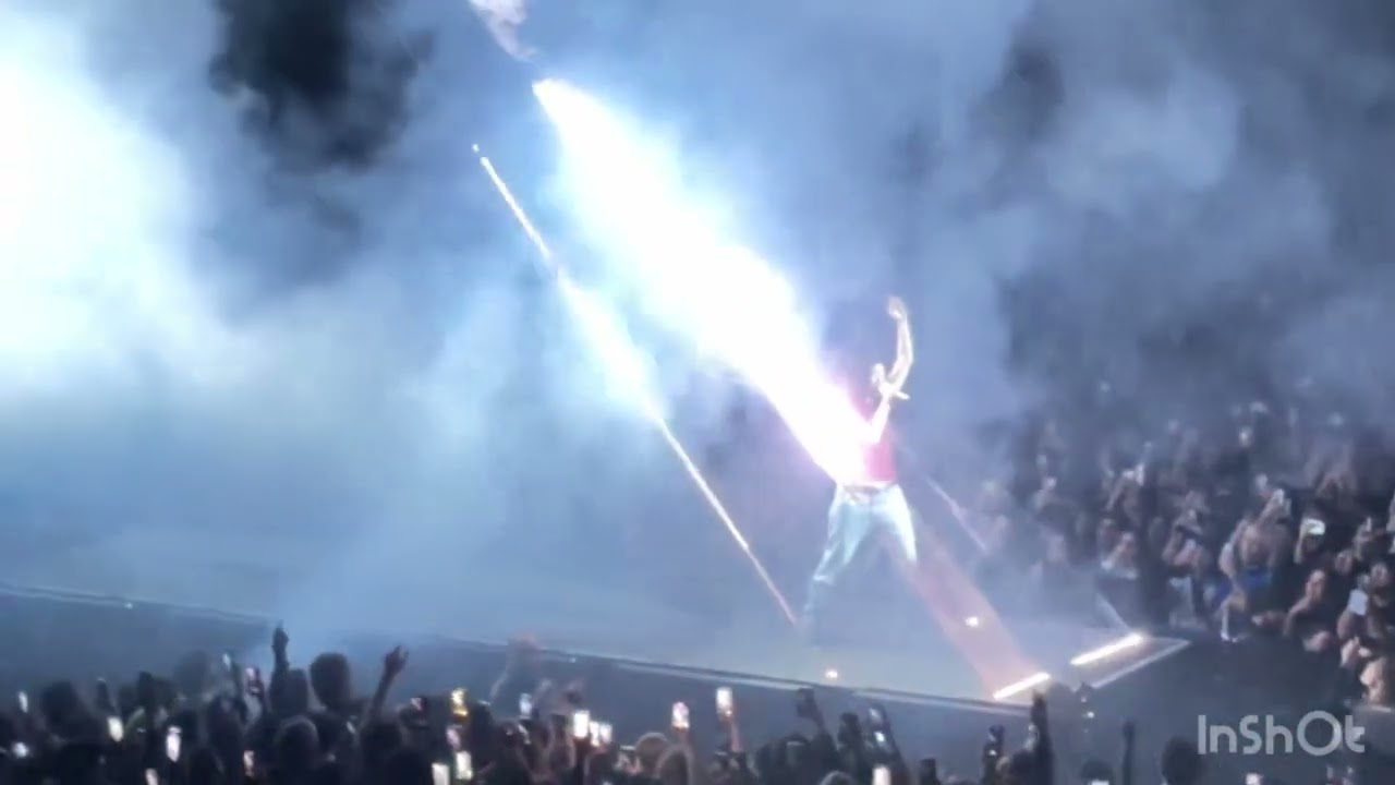 1.Hammer - Lorde live Bologna Unipol Arena 29.11.2025