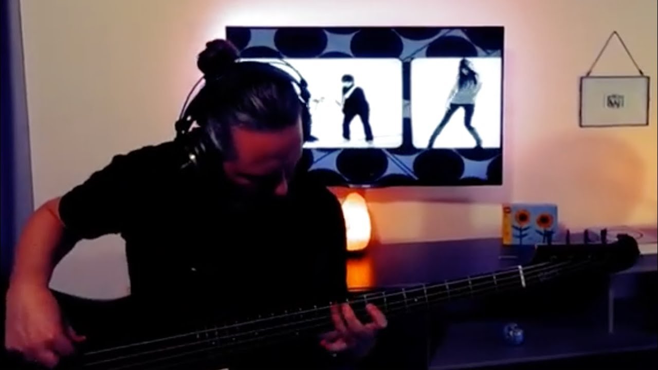 Mando Diao - Dance with Somebody (bass cover)