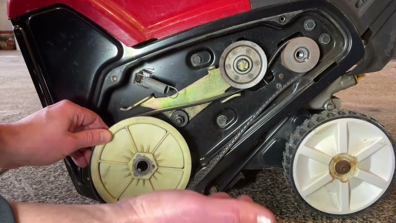 Замена приводного ремня Toro Power Clear 621 QZE