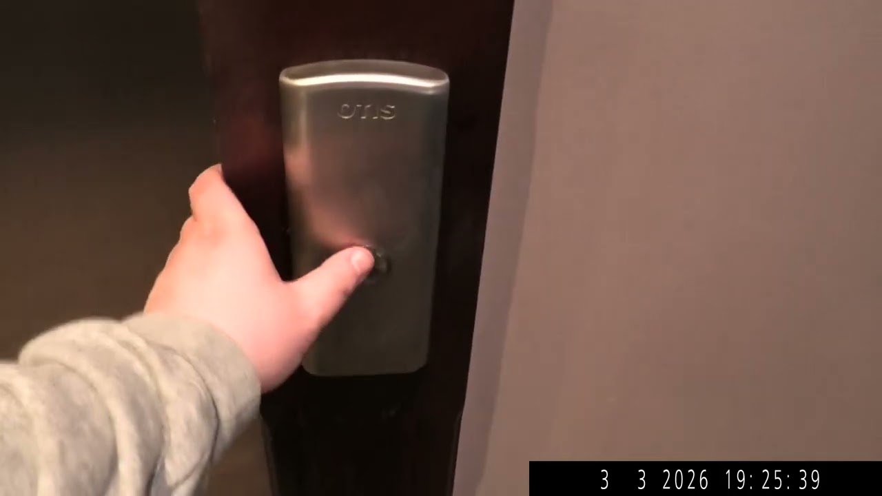 Otis Gen2 Elevators At The Newry Canal Court Hotel