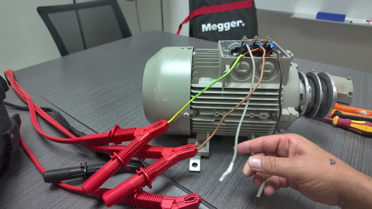 PRUEBA RLC EN MOTORES ELÉCTRICOS CON EL MEGGER ADX-15