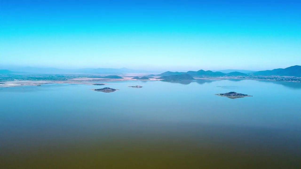 Droneando sobre el Lago de Cuitzeo en Michoacan.