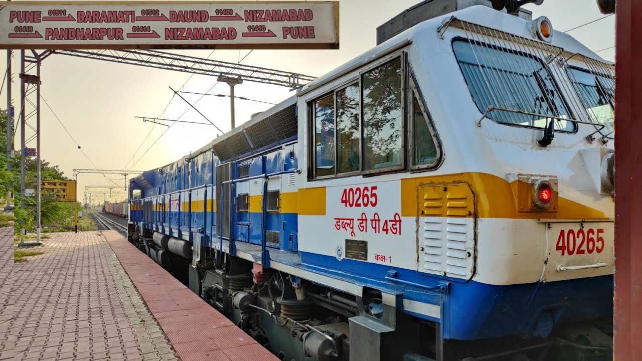 Journey In SLR Coach Of Train Behind Powerfull WDP4D Diesel Locomotive, 11410: Nizambad - Pune Exp