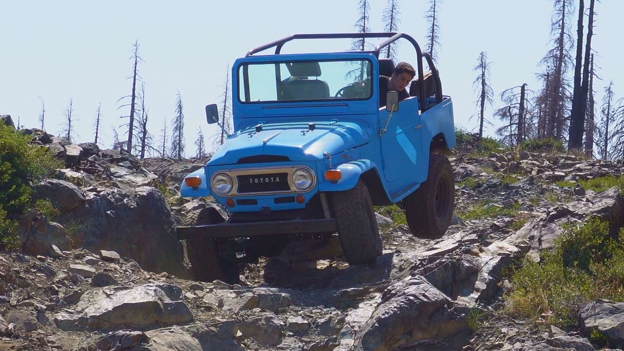 Впервые выехал на бездорожье на своем Toyota Land Cruiser 1966 года выпуска.