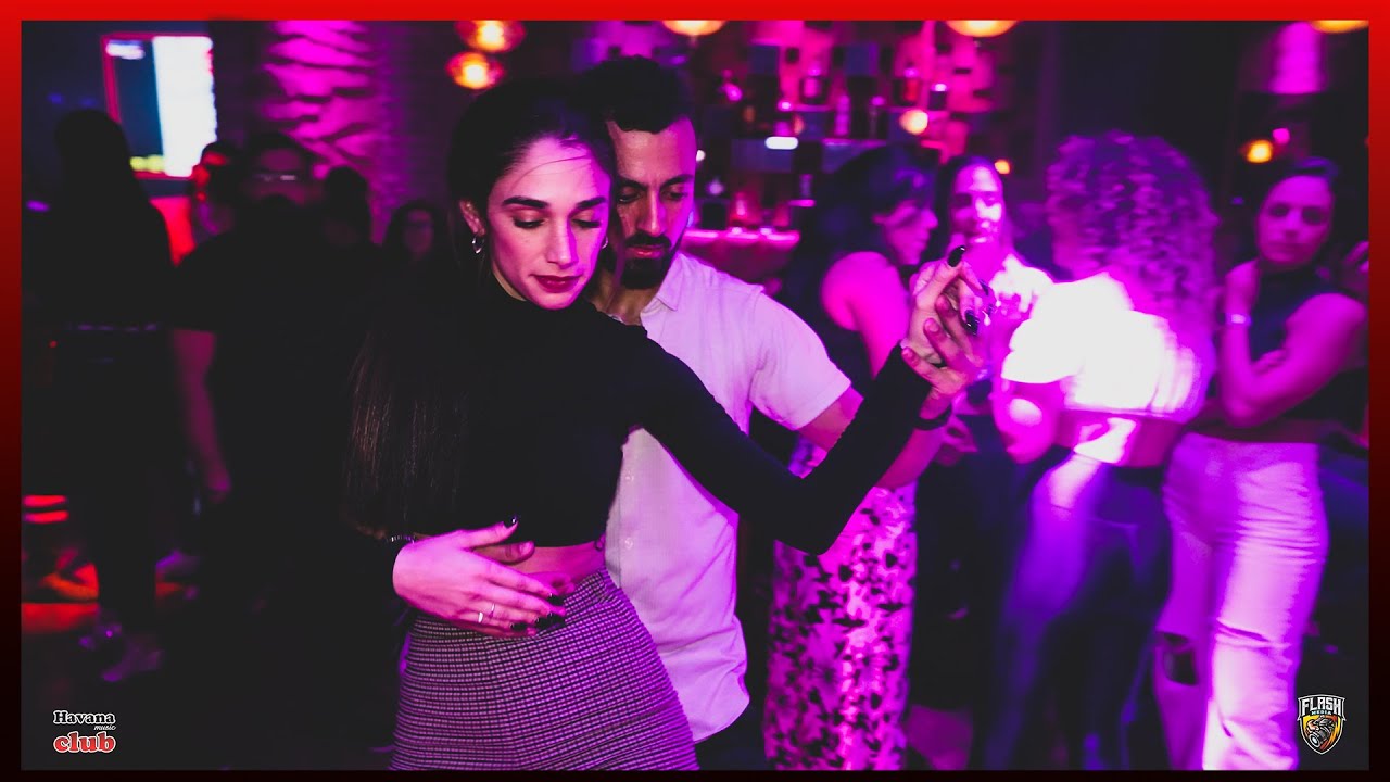 Lips On You - Dj Khalid [Daniel y Adi] @Sensual Bachata Dance