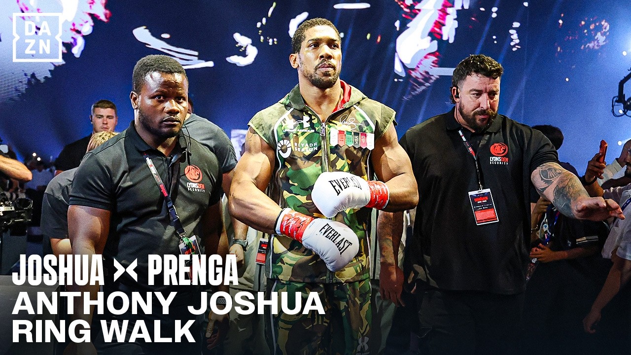 Anthony Joshua makes his ring walk in Jeddah vs Kristian Prenga!
