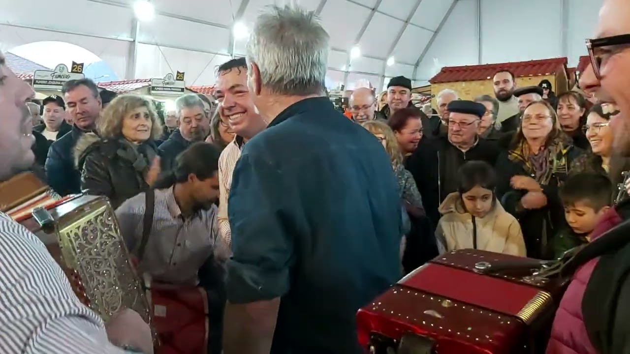 JR & GRUPO OS RAPAZÕES DA VENDA NOVA FUMEIRO DE VIEIRA DO MINHO N12