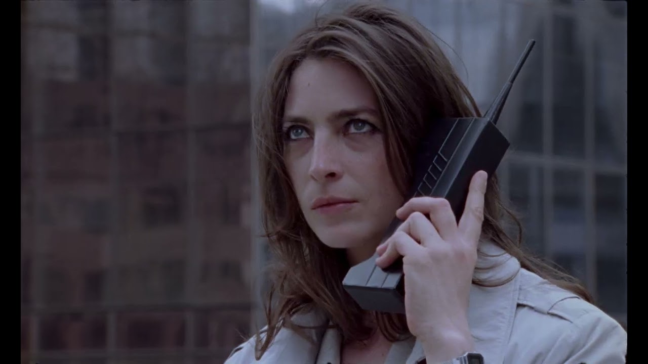Flora Fishbach - Comme Jean Reno (Clip officiel) - feat. Jean Reno