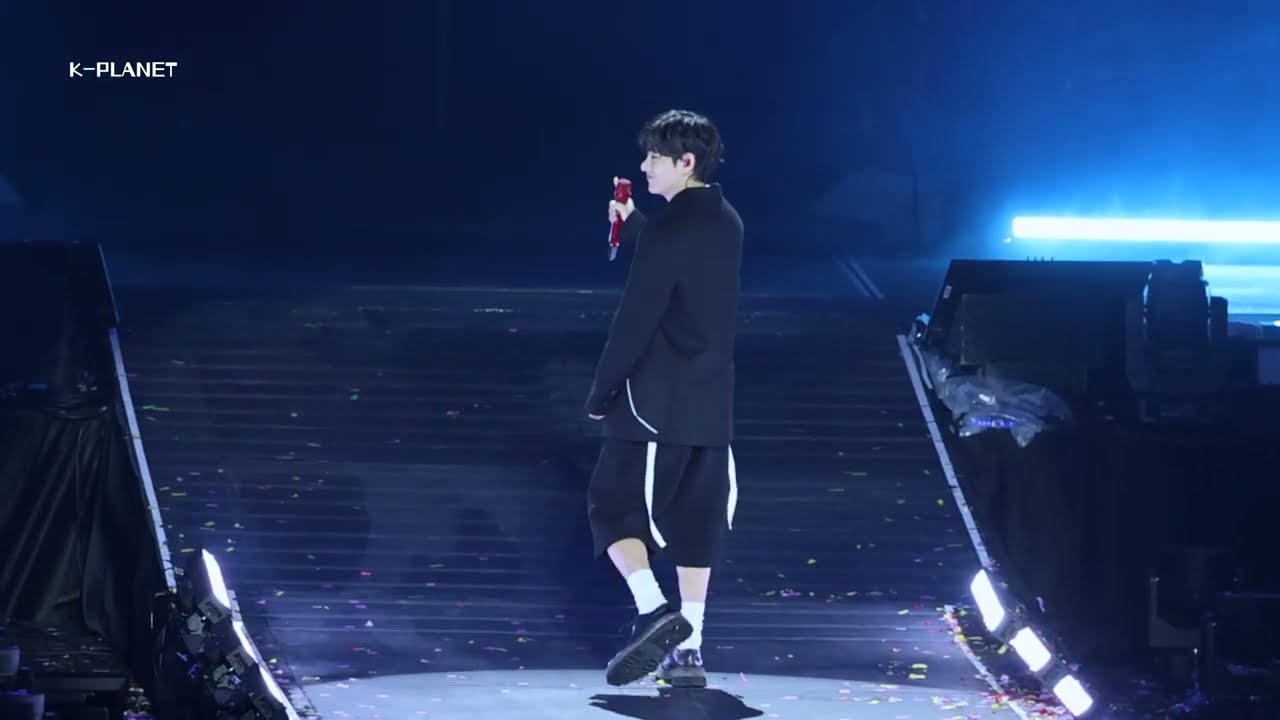 【JIN CONCERT】V (뷔) 'Love Me Again' 4K Fancam 직캠 | 진 콘서트 앙콘 #RUNSEOKJIN EP.TOUR ENCORE 251101