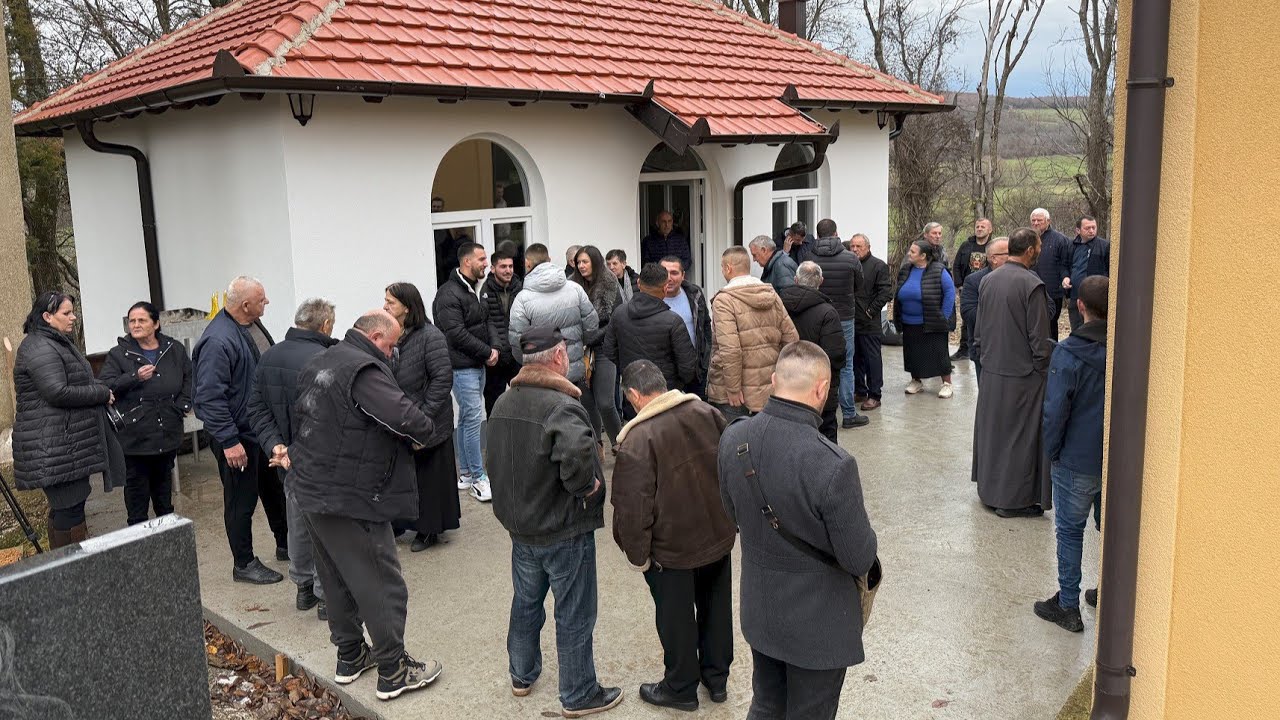 Bez struje, ali sa mnogo vere: U selu Koš obeležena crkv. slava Vavedenje Presvete Bogorodice