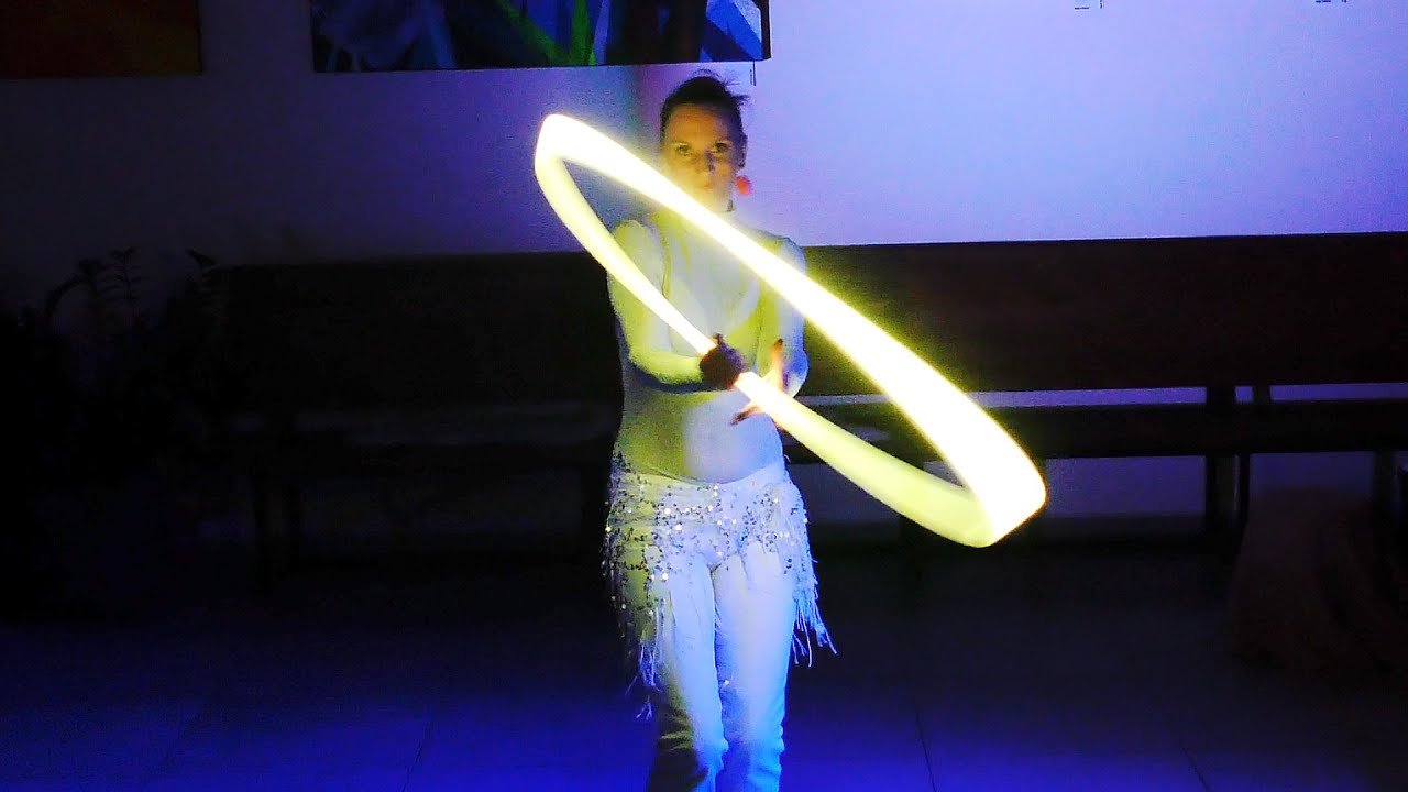 Lena - Light Hula Hoop /Světelná obruč (4K)