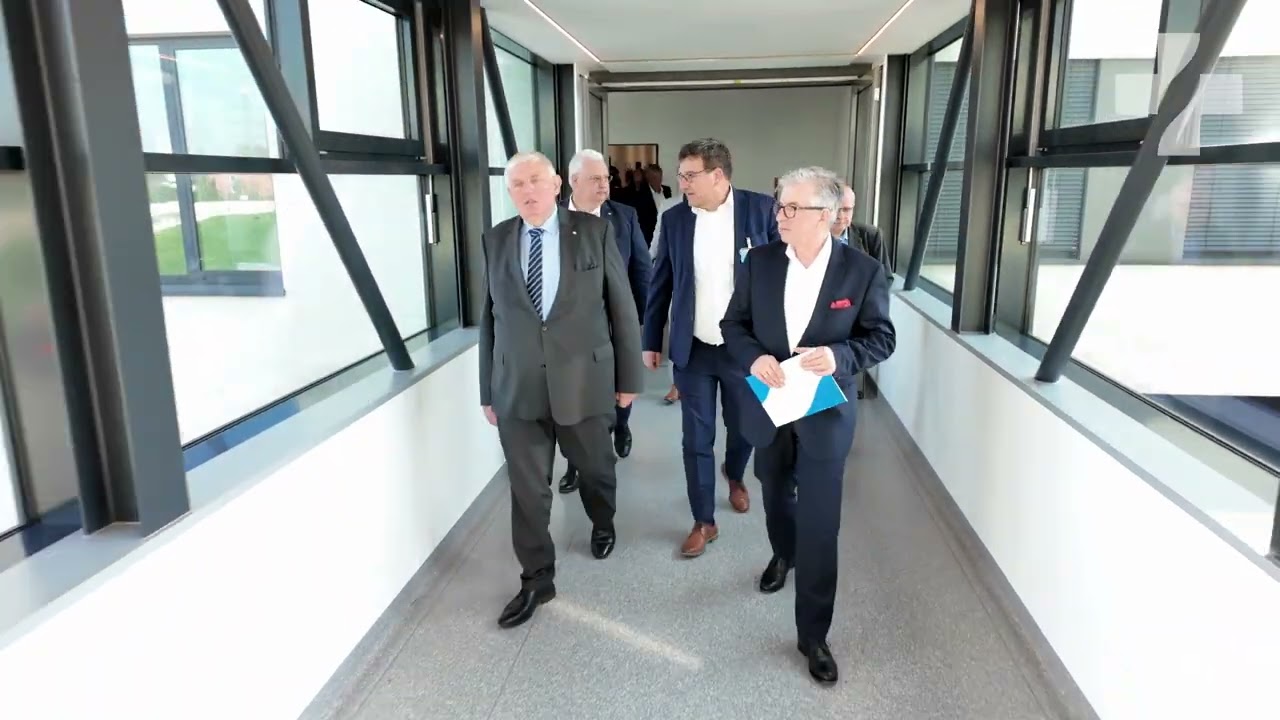 WIR FEIERN UNSEREN GEMEINSAMEN STANDORT EKN & HZD