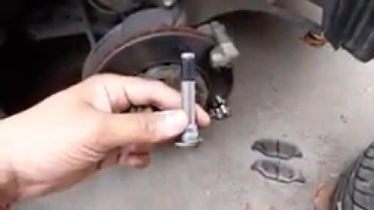 CALIPER SLIDER PINS | BRAKE PAD CHANGE |HOW TO | POLO | VENTO | RAPID
