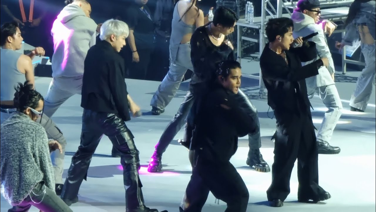 BAZINGA - SB19 Fancam - 240113 APAC Predator League 2024, MOA Arena - Fan Boy Doll Arch