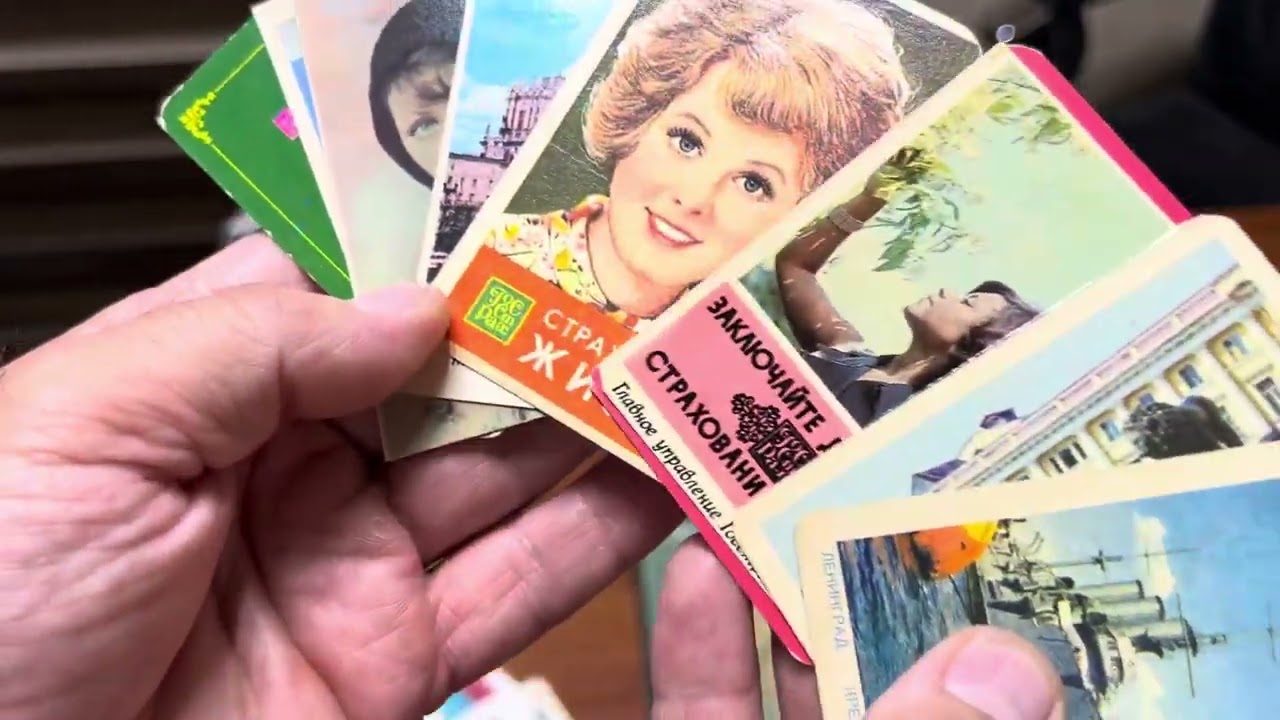 Купил вслепую коробку елочных игрушек! Надеюсь не переплатил!