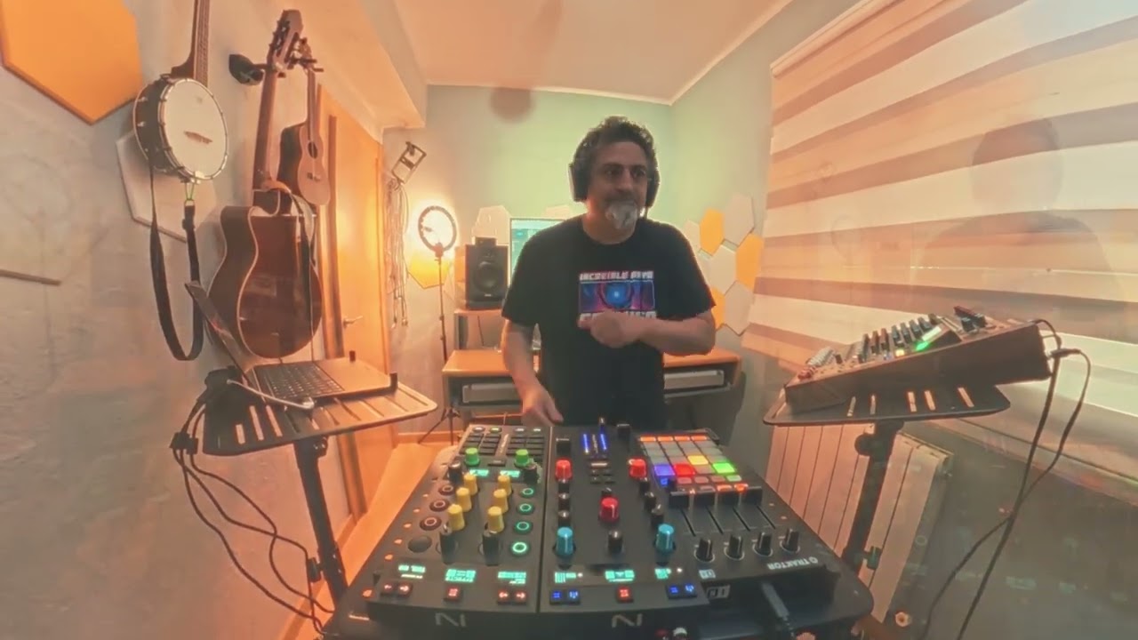 It's Friday / Jason Rivas DJ Set