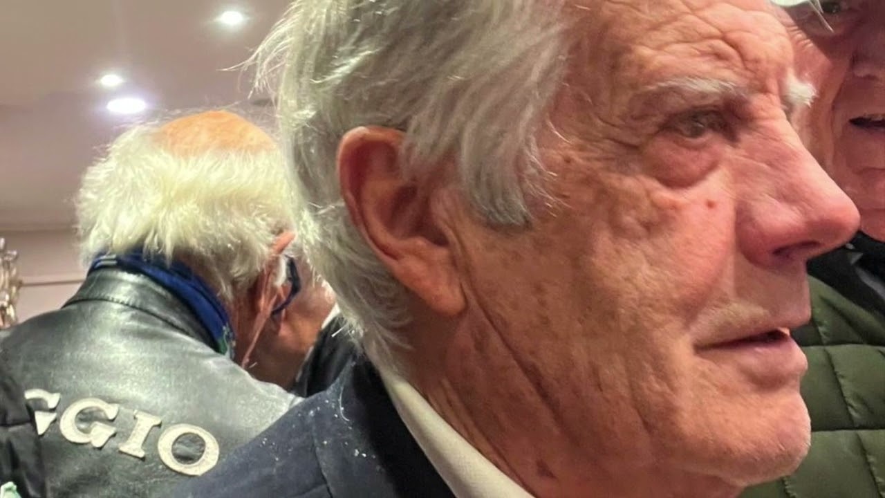 Giacomo Agostini al moto club  Pontedera