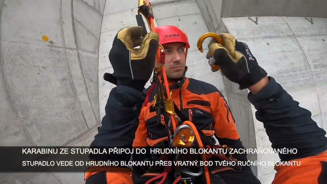 4.8.4.2 Záchrana z blokantů - jedno lano (přístup zdola)