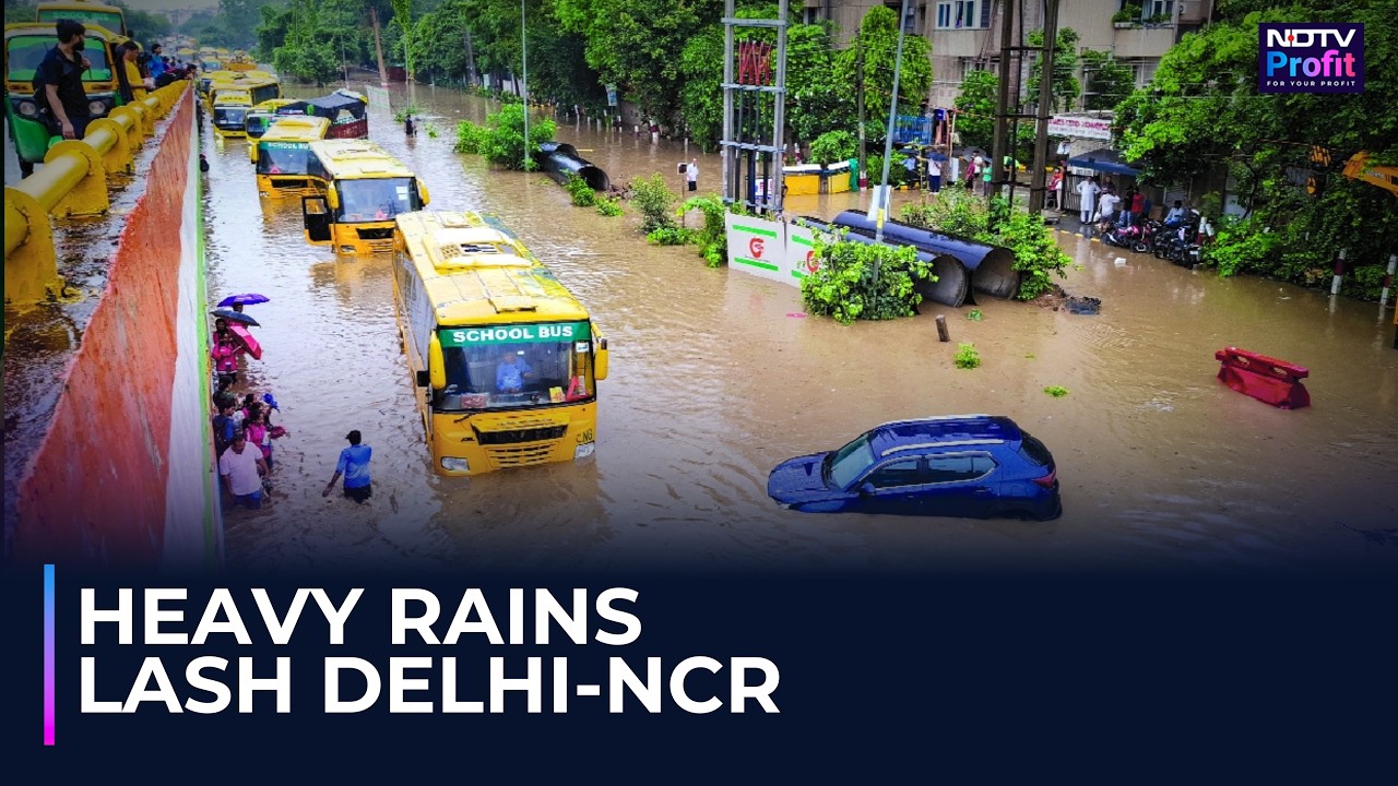 Delhi-NCR Rain Fury: Waterlogging Triggers Traffic Chaos, 15+ Flights Diverted