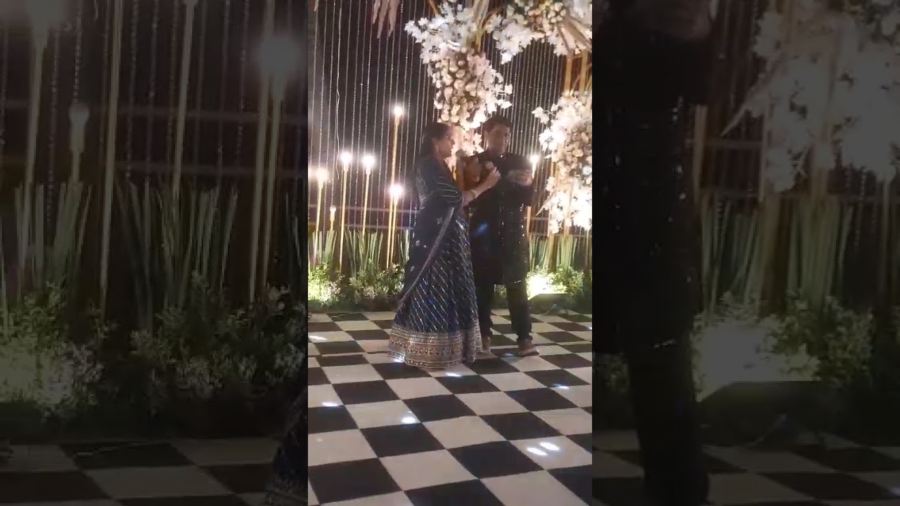 Aaj kal tere mere pyar ke charche 