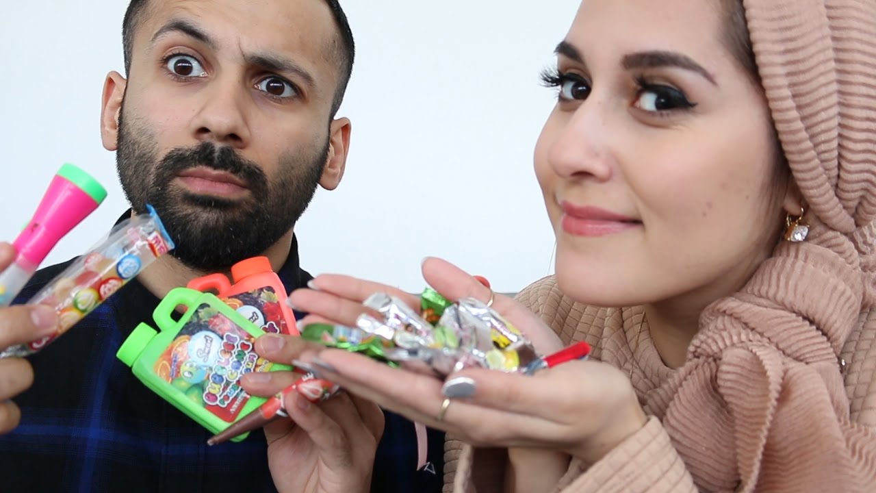 TRYING PAKISTANI SNACKS!!
