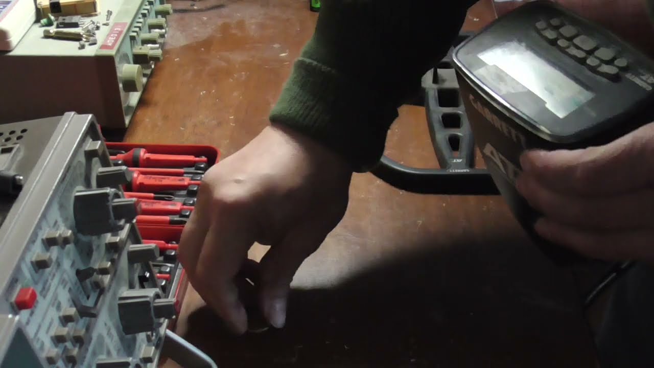 riparazione metal detector GARRETT AT PRO diagnosi del guasto scheda elettronica assistenza circuiti