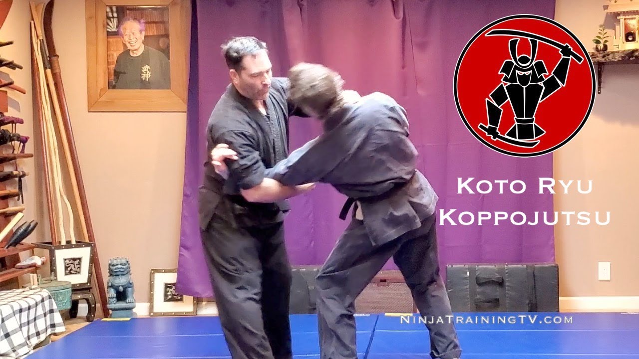 Koto Ryu Fighting Form - Katamaki (One Side Wrap)