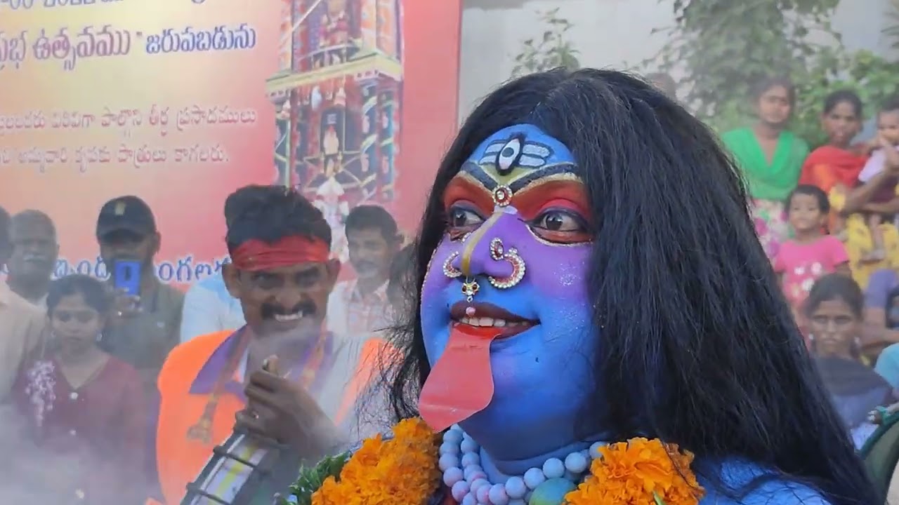 వినాయక నవరాత్రులలో 3వరోజు అంగలకుదురు, పెద్దబ్బాయి అధ్వర్యంలో అంగరంగ వైభవముగా గ్రామోచ్ఛవం, నిమార్జనం