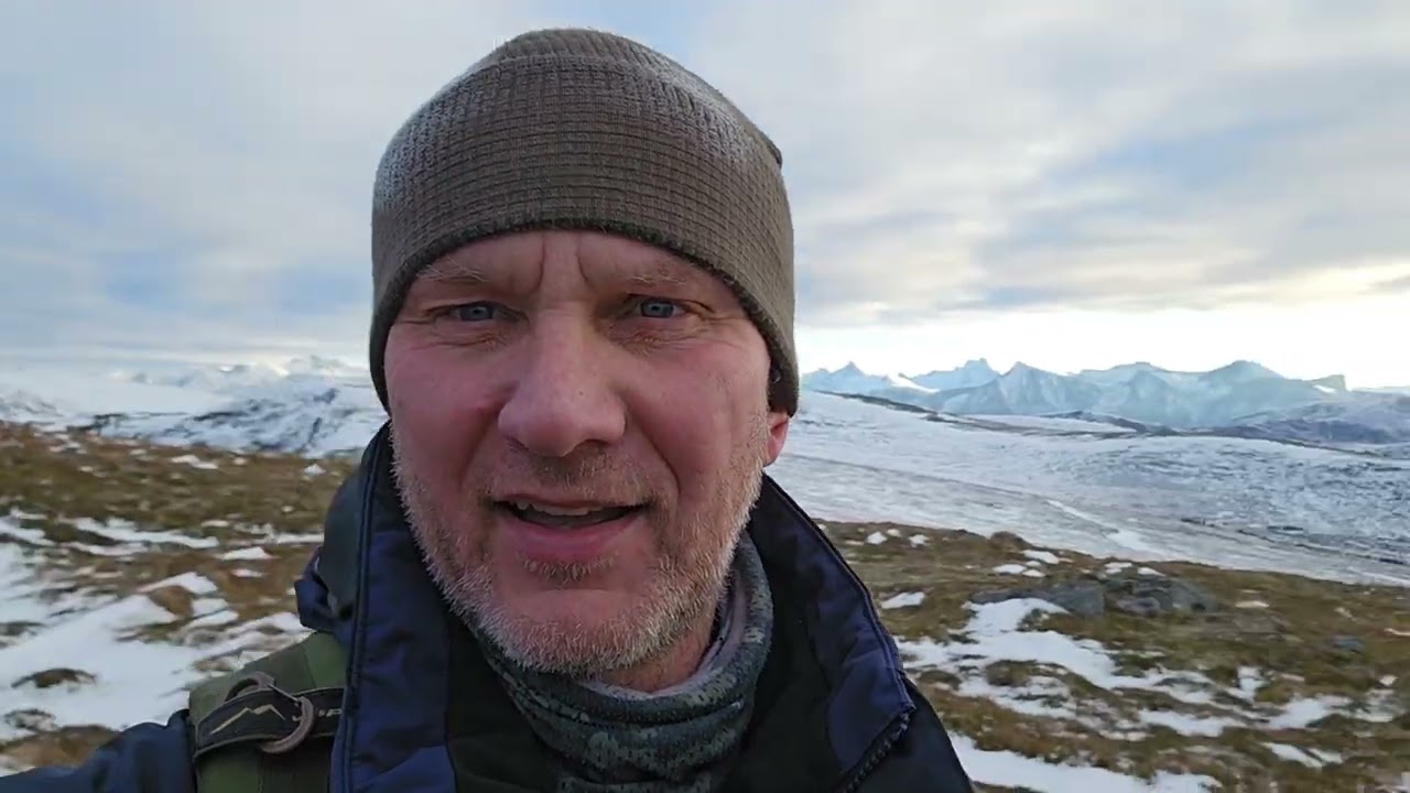 Po lodowcu bez raków w Aku Pilgrim