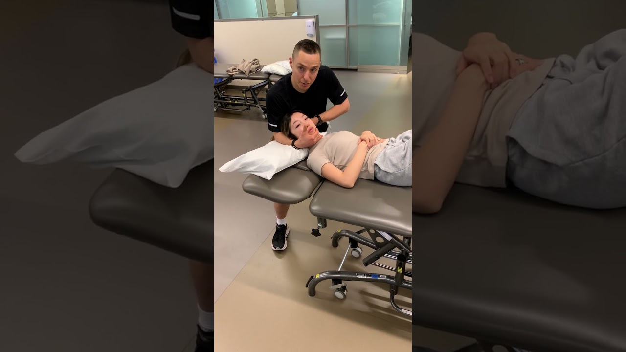 Подготовка и выполнение вращательного захвата верхней шейной области (C0-C1).