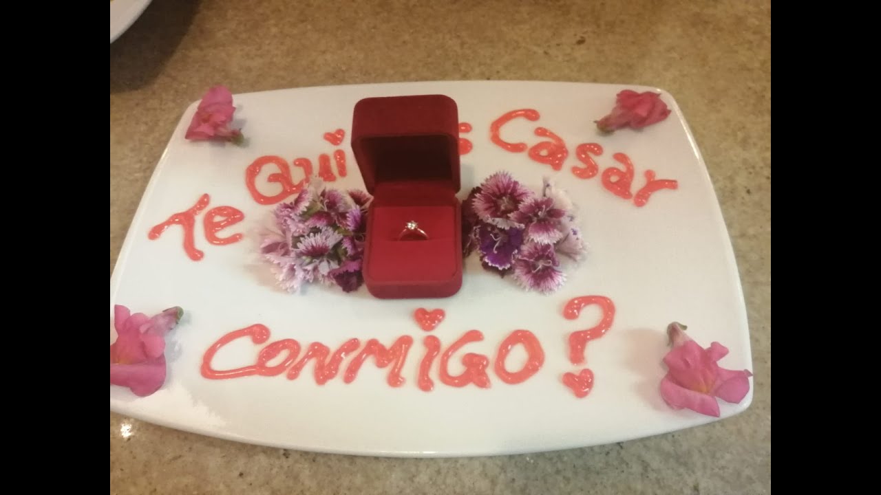 Pedida de matrimonio en un restaurante C&J