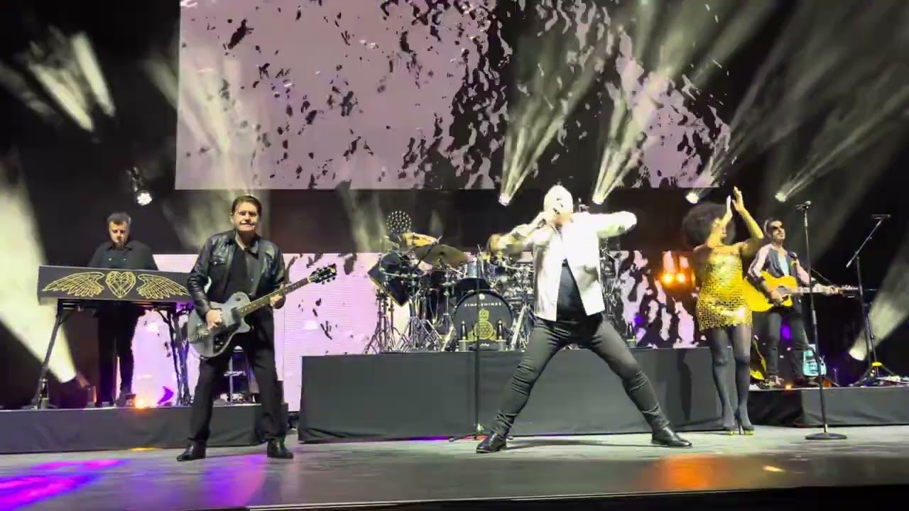 Simple Minds-Stage Walk On / Waterfront Live @ Vaillant Arena Derby 8/7/2025