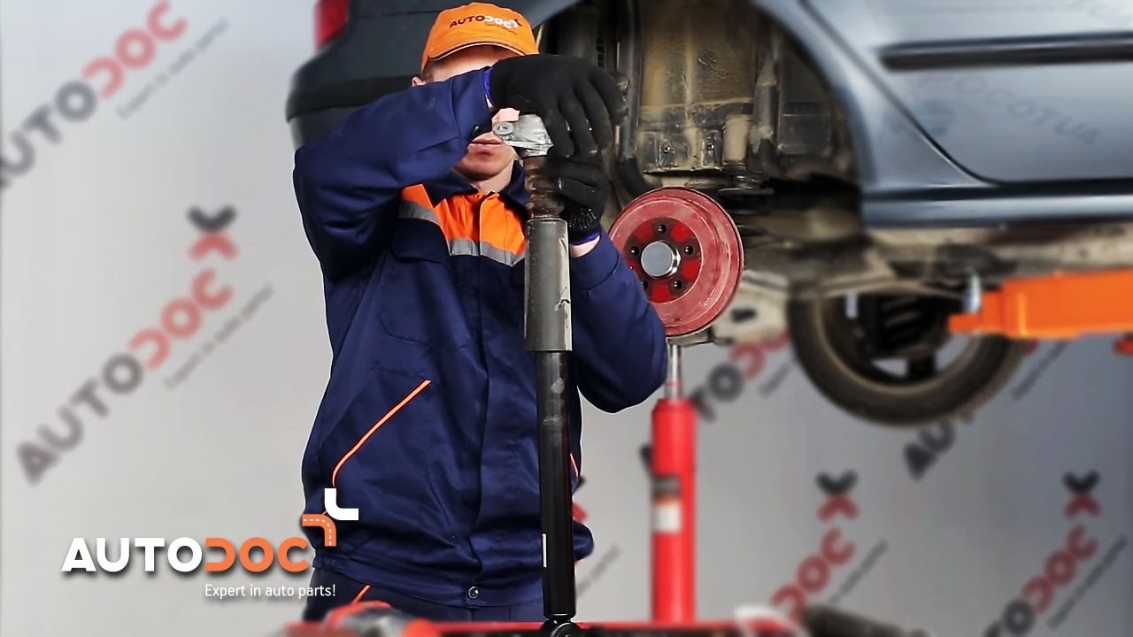 Kako zamenjati zadnji amortizerji na SKODA FABIA 6Y VODIČ | AUTODOC