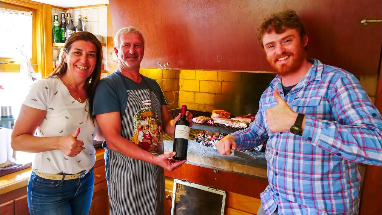 ASADO FUEGUINO на краю света 🌎 Они пригласили нас на аргентинское Асадо, которое длилось 10 часов!🇦🇷